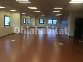 For rent office, 60 m², near bus and train, almost new, Urbanización Hostalets de Llers