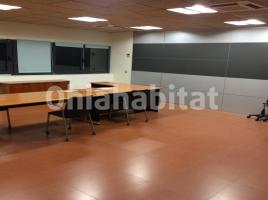For rent office, 60 m², near bus and train, almost new, Urbanización Hostalets de Llers