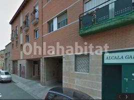 , 12 m², près de bus et de train, Calle d'Antoni Alcalá Galiano