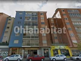 Local comercial, 160 m², prop de bus i tren