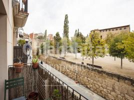 Loft, 68 m², cerca de bus y tren, seminuevo