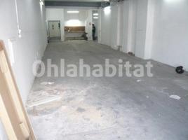 Local comercial, 360 m², prop de bus i tren, Carretera de Collblanc