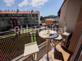 Flat, 129 m², near bus and train, almost new, Calle Amadeu Vives