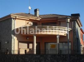 Houses (villa / tower), 230 m², almost new