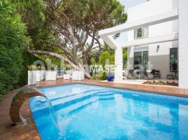 For rent Houses (villa / tower), 275 m², Calle Migjorn