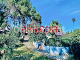 Houses (villa / tower), 515 m², near bus and train
