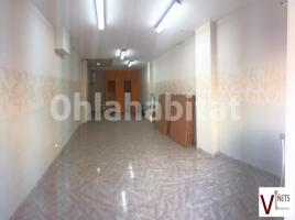 For rent business premises, 75 m², near bus and train, almost new