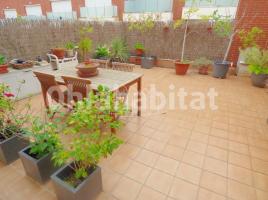 Houses (terraced house), 354 m², almost new, Zona