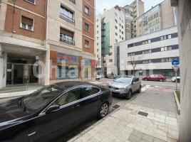 For rent business premises, 110 m², Calle Sagrada Familia