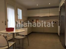 For rent flat, 237 m², Calle riu guell