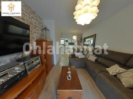 Flat, 123 m², near bus and train, new, Calle Amadeu Vives