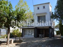 Houses (villa / tower), 245 m², Calle la Coma