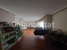 New home - Flat in, 130 m², near bus and train, Calle Alcázar de Toledo, 3