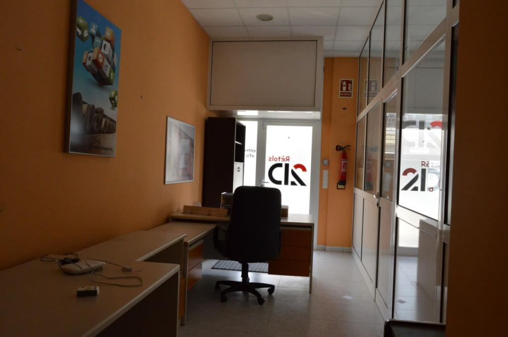 Business premises, 94 m², Masia del Roser