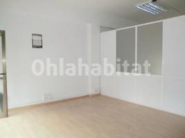 For rent otro, 60 m², near bus and train
