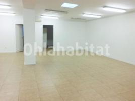 For rent business premises, 245 m², near bus and train
