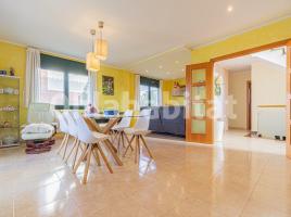 Houses (detached house), 289 m², almost new, Calle Mossèn Cinto, 1