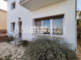 Houses (villa / tower), 180 m², Calle Castell