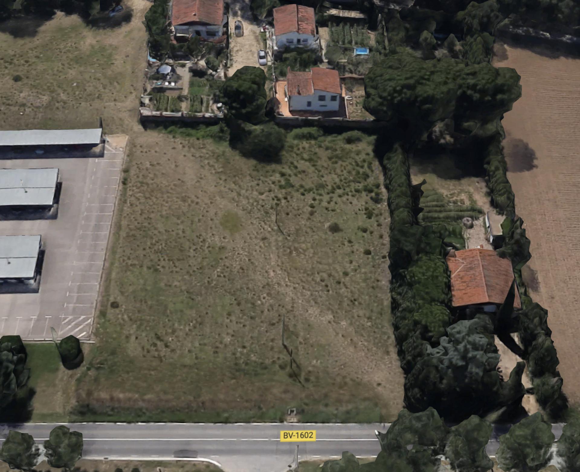 Rustic land, 4205 m², d'Anselm Clavé, 236