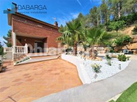 Houses (villa / tower), 330 m², almost new, Calle VALLES