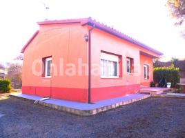 Houses (villa / tower), 98 m², Calle Calle