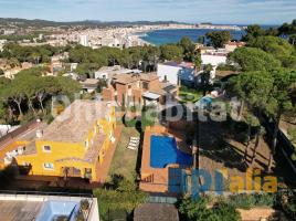 Houses (detached house), 434 m², almost new, Calle Domènech i Muntaner