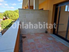 Houses (terraced house), 138 m², almost new
