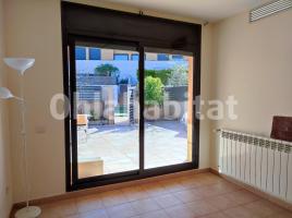 Houses (terraced house), 138 m², almost new
