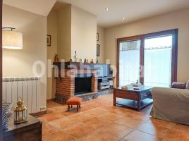 Houses (terraced house), 146 m², almost new, Calle dels Avets, 13