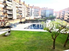 Flat, 109 m², almost new