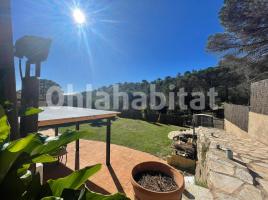 Houses (villa / tower), 138 m², almost new