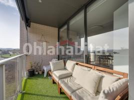 Flat, 150 m², almost new