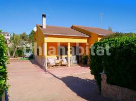 Houses (villa / tower), 169 m², almost new, Calle Calle 