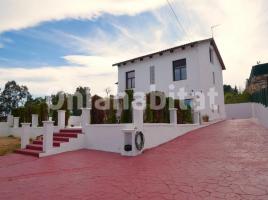 Houses (villa / tower), 223 m², almost new, Calle Calle