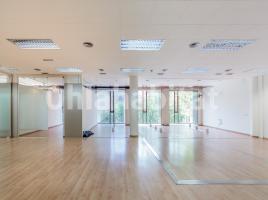 For rent office, 215 m², Calle de València