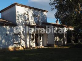 Houses (villa / tower), 1350 m²