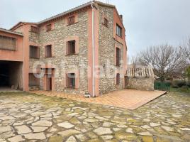 Houses (detached house), 642 m², near bus and train, Calle Medio