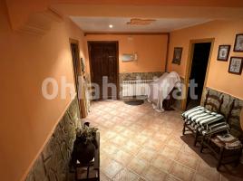 Houses (detached house), 642 m², near bus and train, Calle Medio