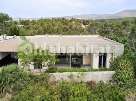 Houses (villa / tower), 300 m², Calle la Mistela