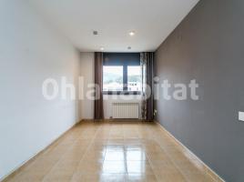 Piso, 79 m², cerca de bus y tren, seminuevo