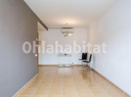 Piso, 79 m², cerca de bus y tren, seminuevo