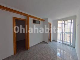 Piso, 62 m², cerca de bus y tren