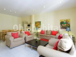 Dúplex, 260 m², près de bus et de métro, presque neuf, Vila de Gràcia