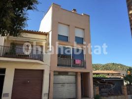 Houses (detached house), 338 m², near bus and train, almost new