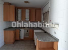 Casa (unifamiliar adossada), 170 m², prop de bus i tren