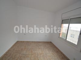 Piso, 76 m², cerca de bus y tren