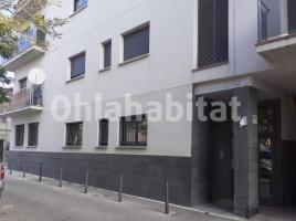 Piso, 92 m², cerca de bus y tren, seminuevo