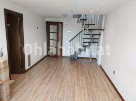 Duplex, 122 m², near bus and train, almost new