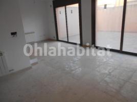 Flat, 54 m², near bus and train, almost new