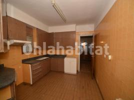 Casa (unifamiliar aislada), 259 m², cerca de bus y tren